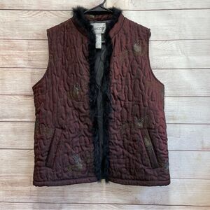 CHICOS WINE QUILTED VEST‎ WITH BLACK RABBIT FUR TRIM